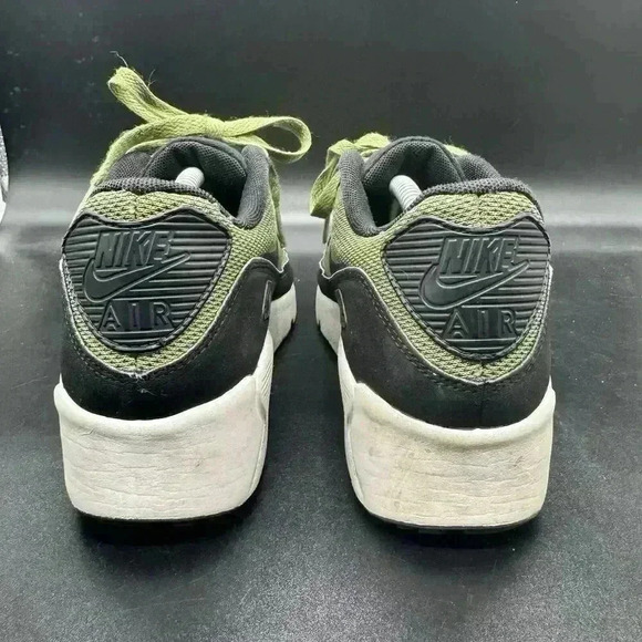Men's Nike Air Max 90, Running Shoe, Green, Size Youth 4.5Y Womens Size 6 - Picture 4 of 8